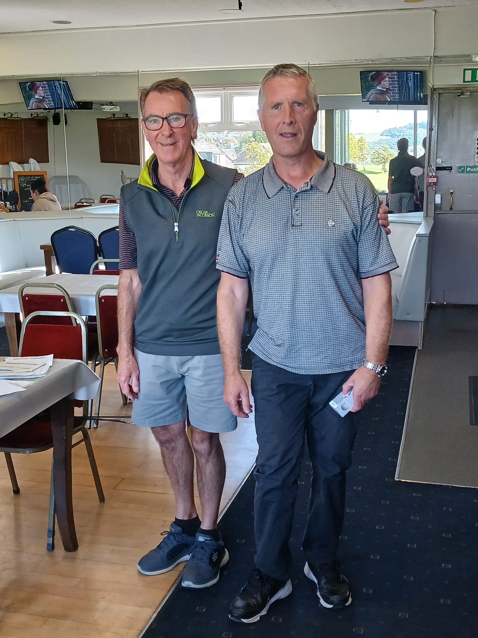 Falkland Seniors outing to Lochgelly